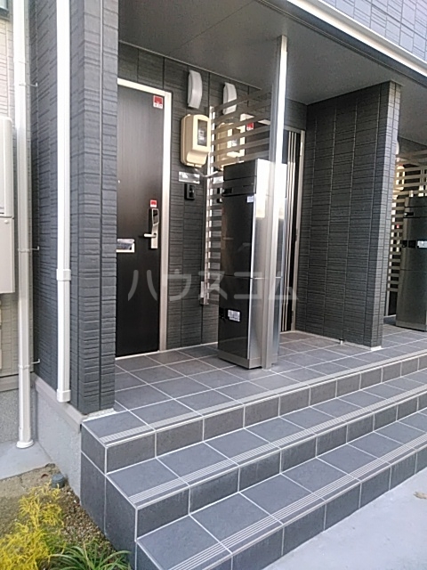 20/26 エントランス