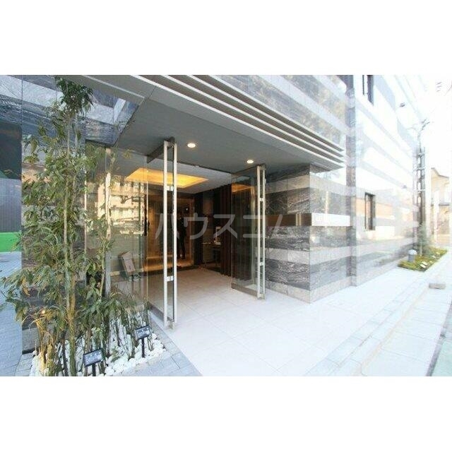 14/21 エントランス