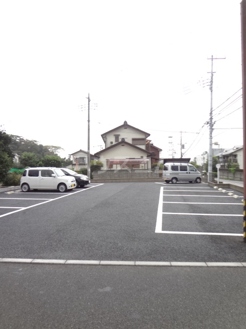 17/25 駐車場