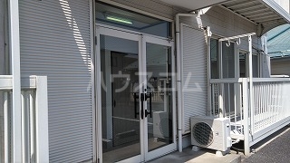 19/30 エントランス