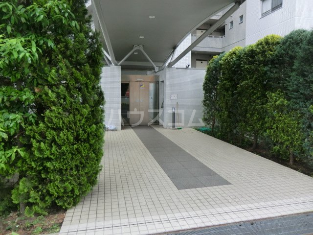 19/29 エントランス