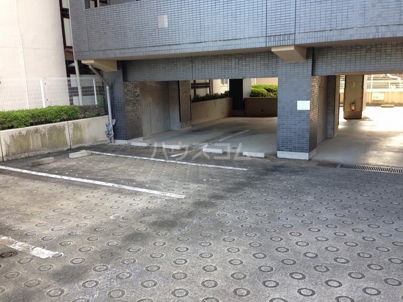 22/29 駐車場