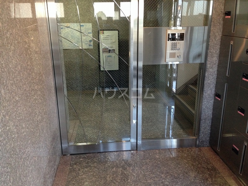 21/29 エントランス