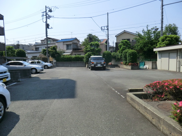 22/30 駐車場