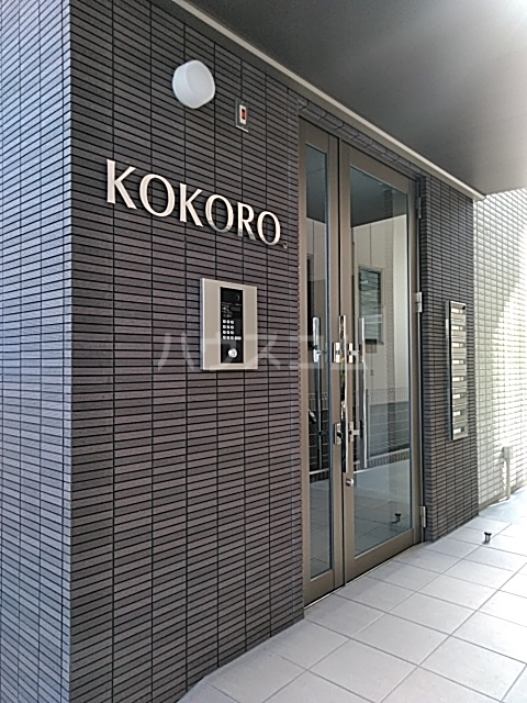 18/27 エントランス