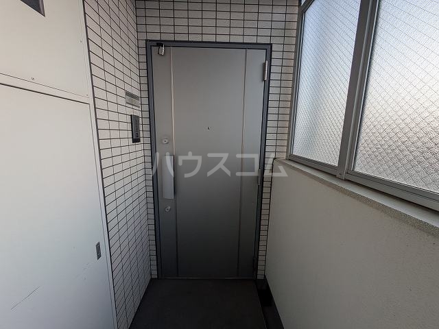 3/4 エントランス