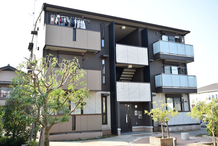 13/16 エントランス