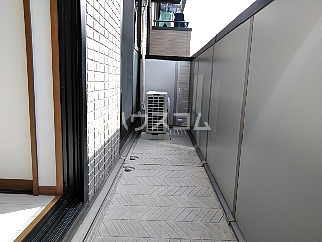 23/30 バルコニー