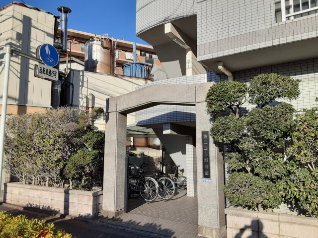 21/24 エントランス