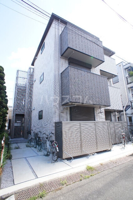 20/28 エントランス