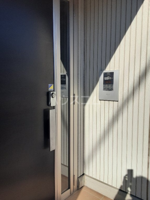 26/30 エントランス