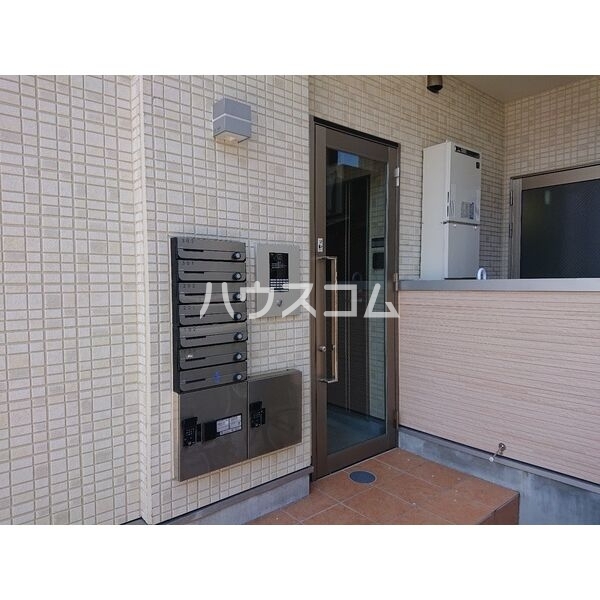 2/5 エントランス