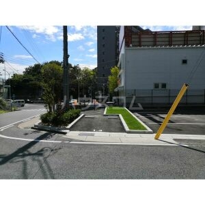 22/30 駐車場
