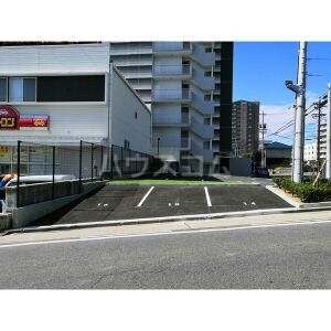 25/30 駐車場