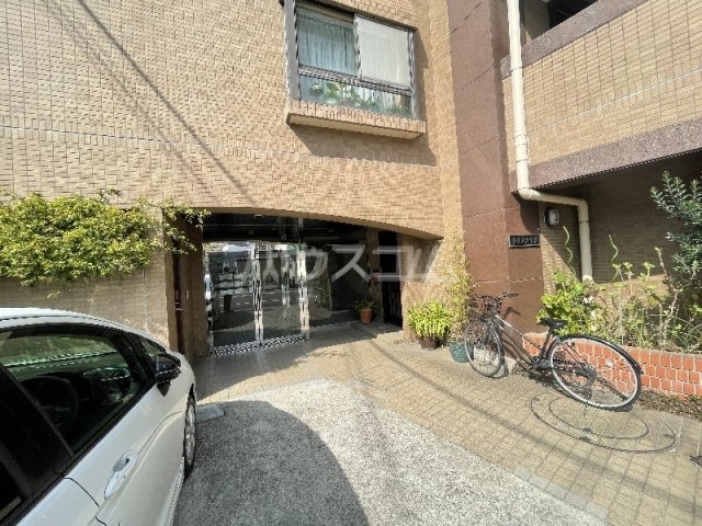 28/30 駐車場