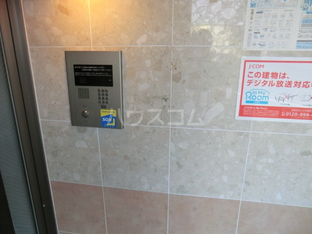 22/30 エントランス