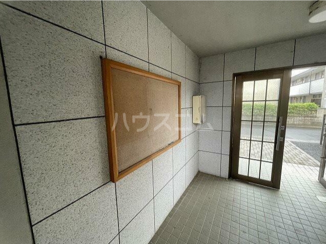 19/23 エントランス