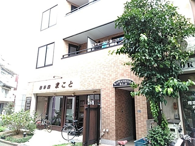 21/27 エントランス