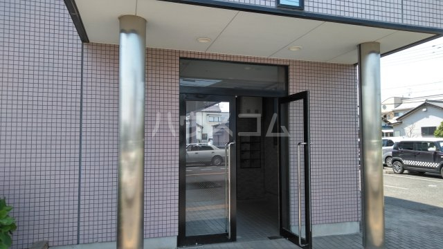 3/5 エントランス