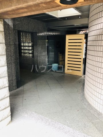 17/21 エントランス