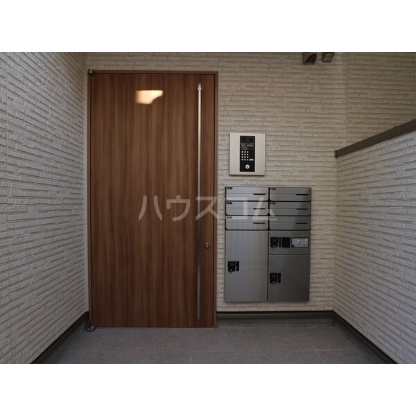 15/25 エントランス