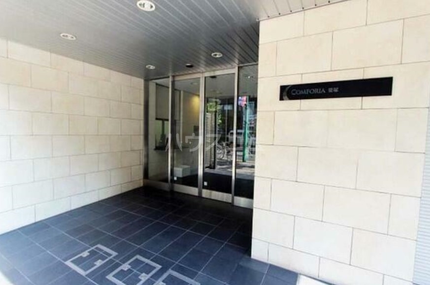 14/23 エントランス