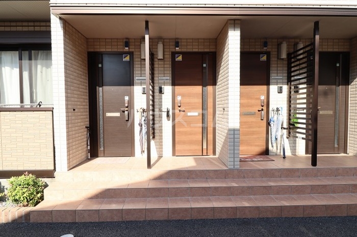 20/28 エントランス