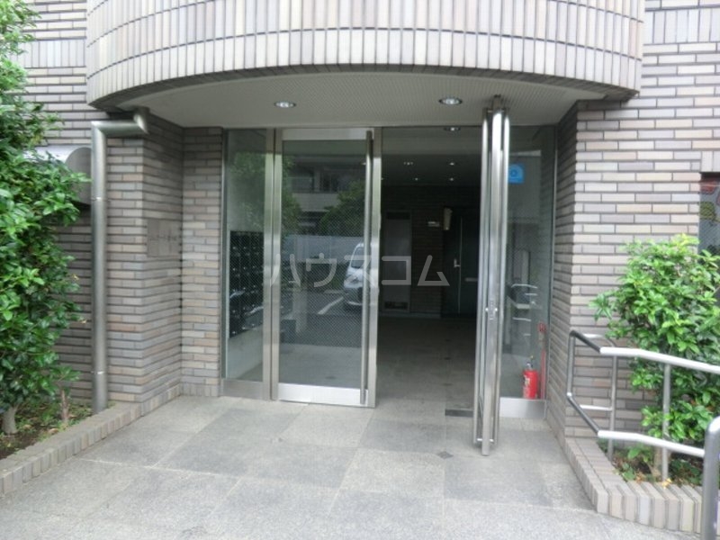 22/30 エントランス