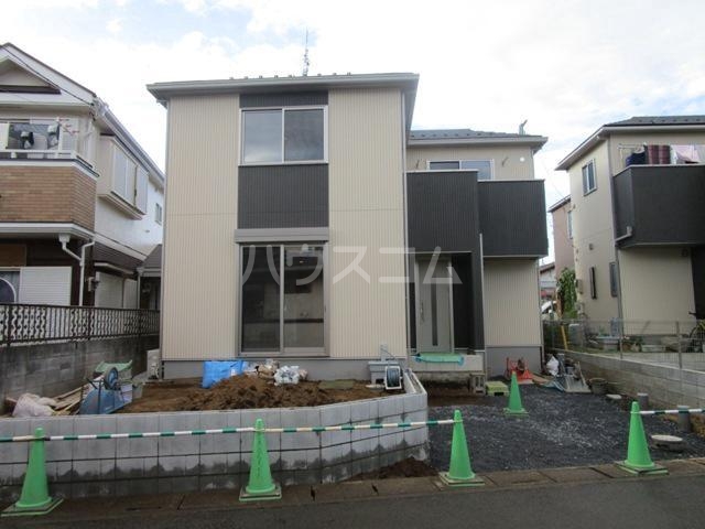 18/28 エントランス