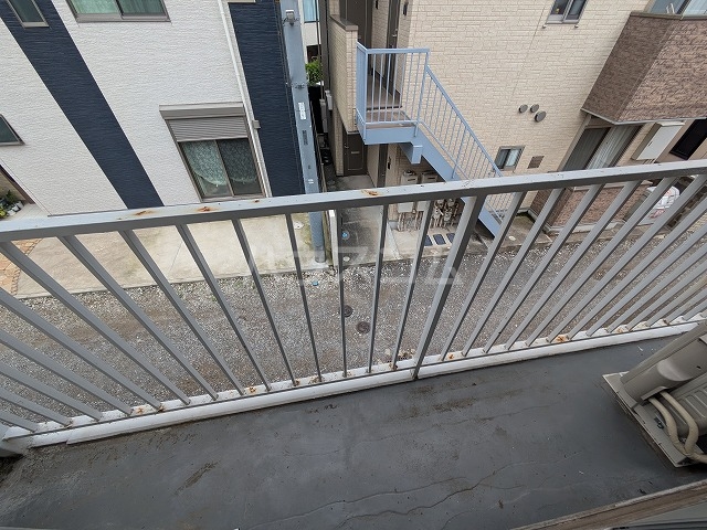 18/27 バルコニー