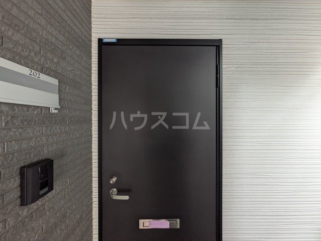 28/30 エントランス