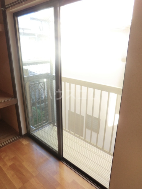 16/27 バルコニー