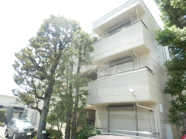 22/30 エントランス