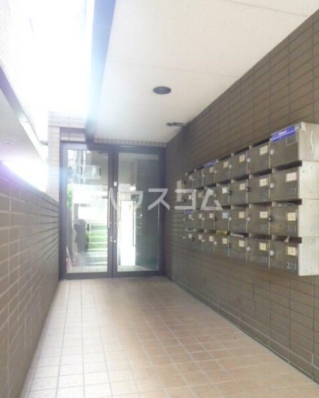 22/30 エントランス