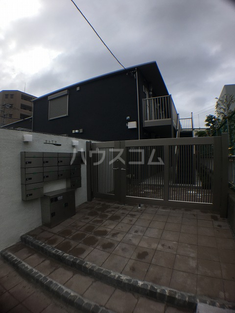 27/28 駐車場