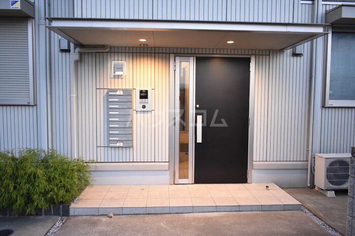 2/4 エントランス