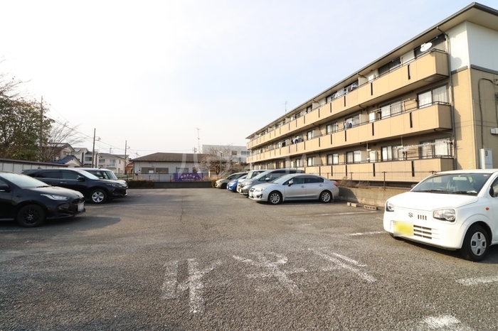 20/29 駐車場