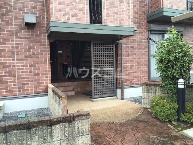 14/17 エントランス