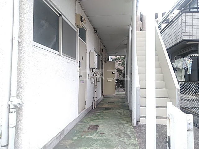 16/18 エントランス
