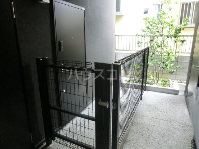 15/22 エントランス