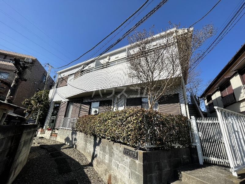 メゾンティアラの外観