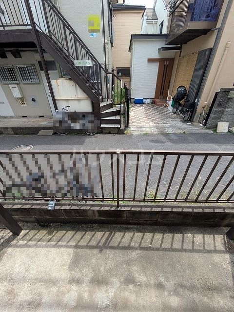 19/25 バルコニー