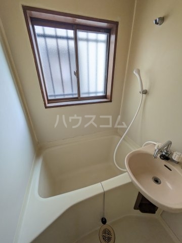 14/25 浴室