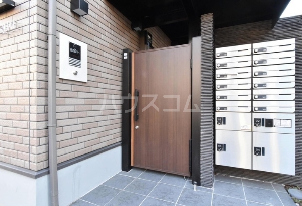 20/29 エントランス