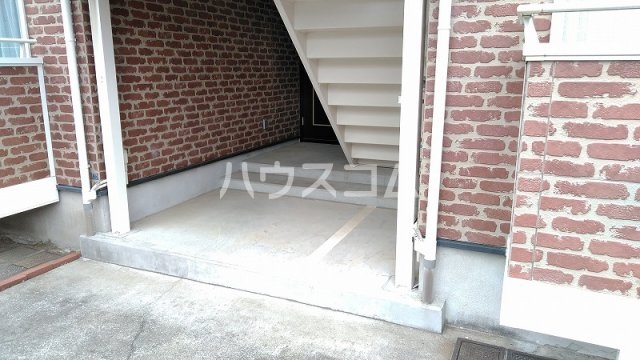 20/27 エントランス