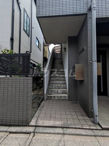 21/26 エントランス