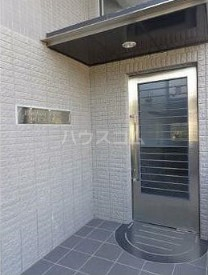 22/30 エントランス