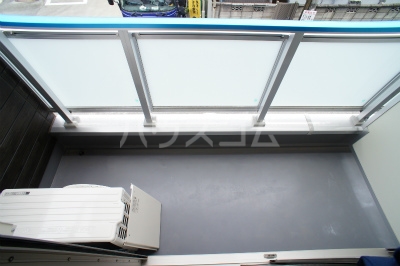 20/30 バルコニー