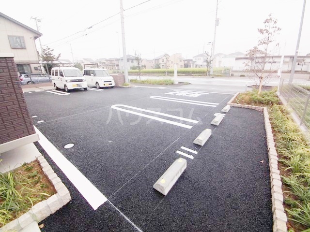 21/26 駐車場