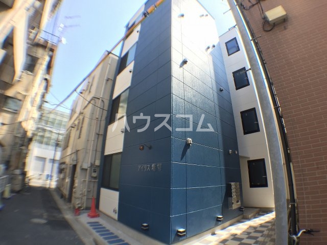 24/30 エントランス